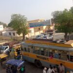 कोतवाली के गेट पर बना बस स्टैंड