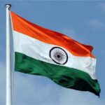 तिरंगा बाइक रैली के लिए संसद पहुंचने लगे सांसद, बुलेट से आए वीके सिंह