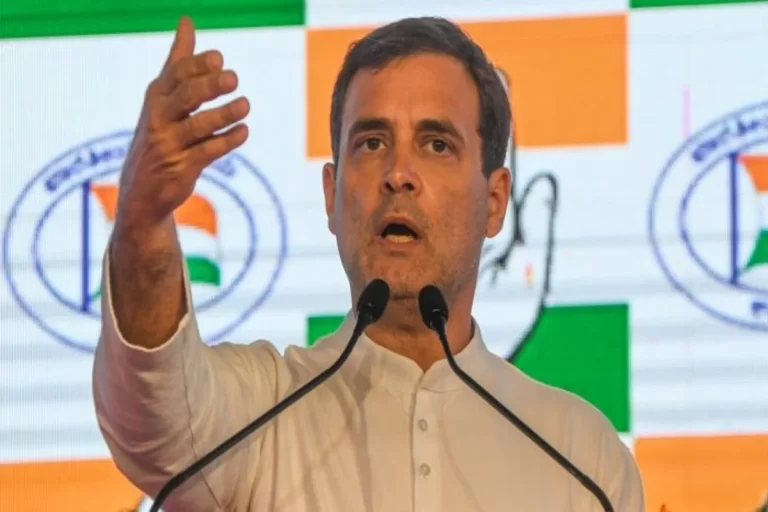 हर घर तिरंगा मुहिम पर सियासत तेज, राहुल गांधी ने नाम लिए बिना RSS को बताया देशद्रोही संगठन