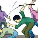 अपने बच्चों के साथ भी निकलना मुश्किल, गोद में बेटी के रोने पर बच्चा चोर समझकर पति-पत्नी की पिटाई