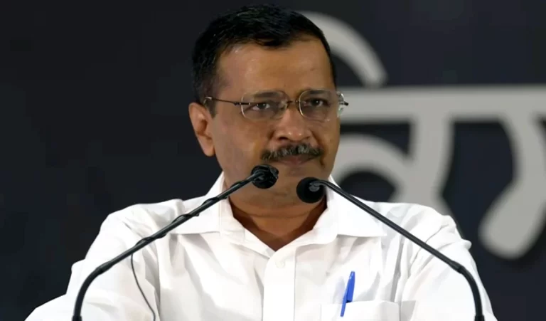 सोनाली फोगाट के परिवार से मिले हिसार केजरीवाल, कहा- मौत की होनी चाहिए CBI जांच