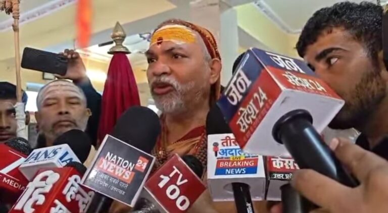 कानपुर देहात में शंकराचार्य का बड़ा बयान, बोले- गौ माता की रक्षा राजनीति नहीं, आस्था का विषय
