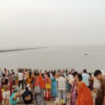 गंगा दशहरा पर बलिया के घाटों पर उमड़ी भारी भीड़, श्रद्धालुओं ने लगाई आस्था की डुबकी
