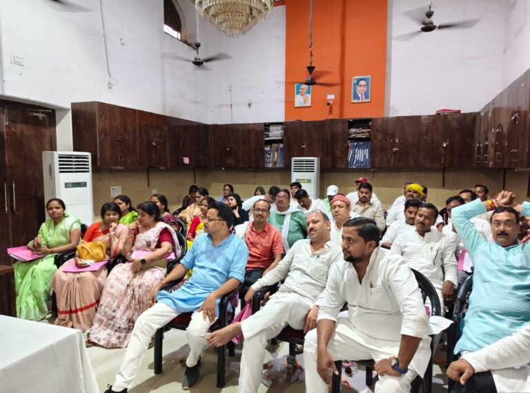 जौनपुर नगर पालिका बोर्ड बैठक शांतिपूर्ण संपन्न, विकास प्रस्ताव पारित, बजट पर फैसला टला