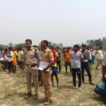 बाराबंकी में पेड़ से लटके मिले प्रेमी युगल के शव, इलाके में फैली सनसनी