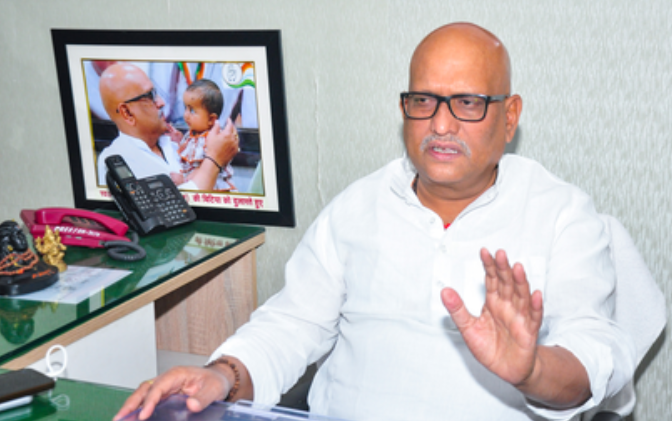 पीएम मोदी पर कथित अभद्र टिप्पणी मामले में अजय राय पर वाराणसी में दो मुकदमे दर्ज, भाजपा का प्रदर्शन