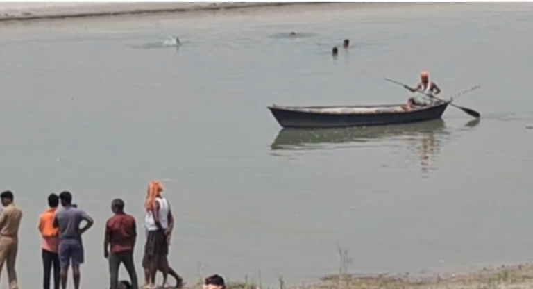गोरखपुर में दर्दनाक हादसा: सरयू नदी में डूबने से भाई-बहन समेत दो बच्चों की मौत