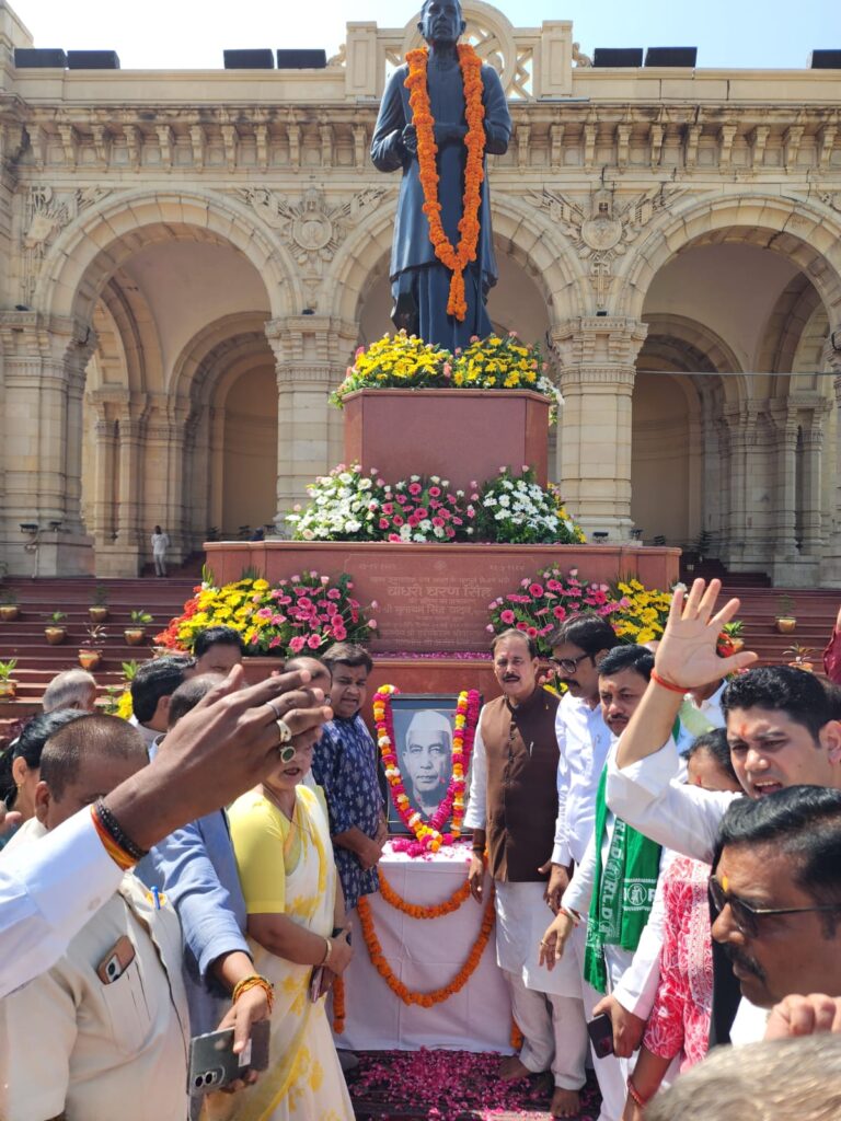 लखनऊ में चौधरी चरण सिंह की पुण्यतिथि पर रालोद का श्रद्धांजलि कार्यक्रम, किसानों के हितों पर दिया जोर