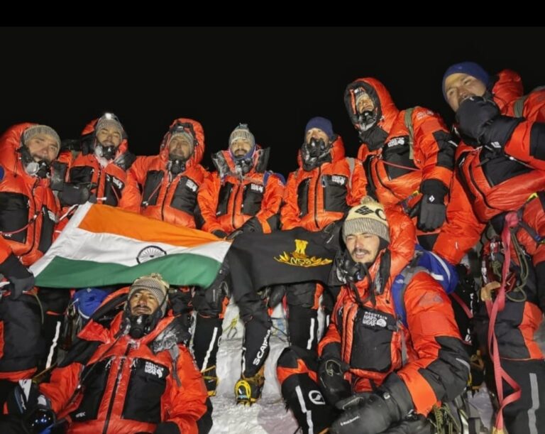 उत्तराखंड के वीर जवानों ने माउंट एवरेस्ट पर फहराया तिरंगा, 20 दिन में रचा इतिहास