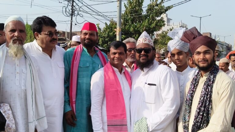 औरैया में बकरीद शांतिपूर्ण माहौल में संपन्न, दो शिफ्ट में अदा हुई नमाज
