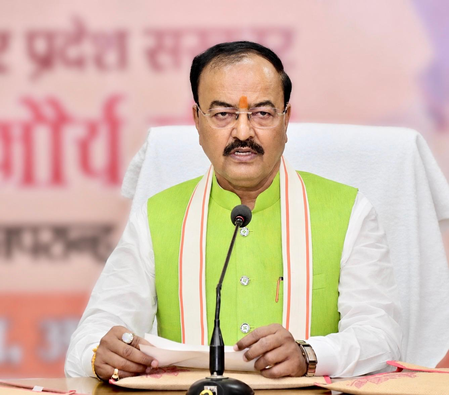 केशव मौर्य का विपक्ष पर हमला: 2047 तक सत्ता से बाहर रहेगा विपक्ष, योजनाओं में ढिलाई पर अफसरों को चेतावनी