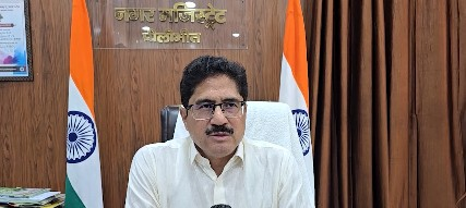 पीलीभीत में अवैध कॉलोनियों पर प्रशासन का बड़ा एक्शन, नदी क्षेत्र में बनी बस्तियों पर चला बुलडोजर, कई निर्माण ध्वस्त