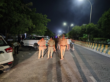मोहर्रम से पहले नोएडा पुलिस अलर्ट, फ्लैग मार्च और सघन चेकिंग अभियान तेज