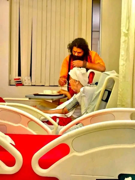 अयोध्या में शोक की लहर! हनुमानगढ़ी के श्री महंत संतराम दास महाराज ब्रह्मलीन, आज सरयू तट पर अंतिम विदाई
