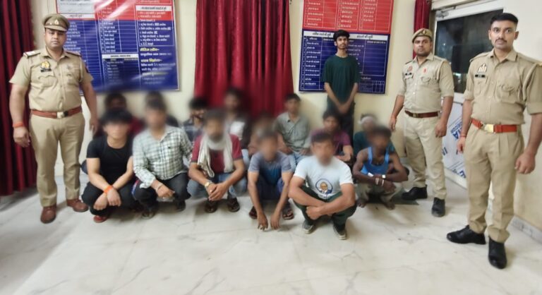 नोएडा में सार्वजनिक स्थानों पर शराब पीने वालों पर पुलिस की बड़ी कार्रवाई, 414 गिरफ्तार