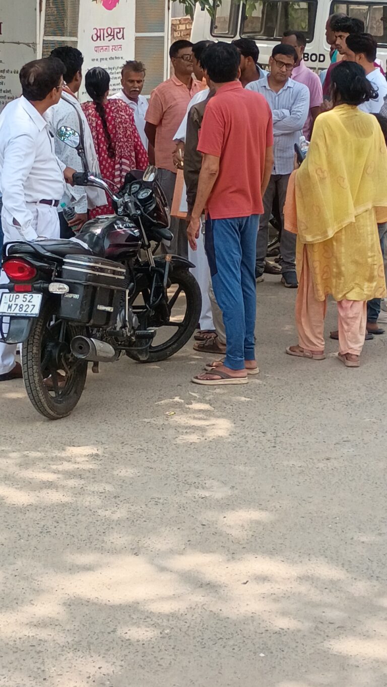 देवरिया में महिला की संदिग्ध मौत, कमरे में फंदे से लटका मिला शव, जांच में जुटी पुलिस