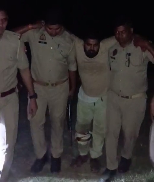 बरेली में मुठभेड़: 20 हजार के इनामी गौकशी आरोपी जाहिद उर्फ ‘अंडा’ पुलिस की गोली लगने के बाद गिरफ्तार