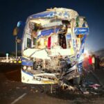 मध्य प्रदेश में सड़क हादसा: मजदूरों से भरी बस ट्रक से टकराई, चालक की मौत, 18 घायल