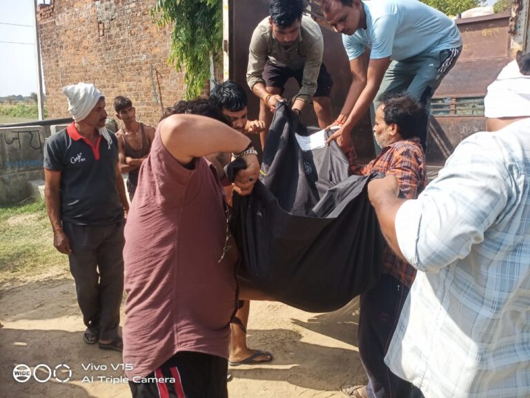 जालाैन में हत्या या कोई पुरानी रंजिश? ट्यूबवेल पर सो रहे बुजुर्ग किसान का कत्ल, जांच में जुटी पुलिस