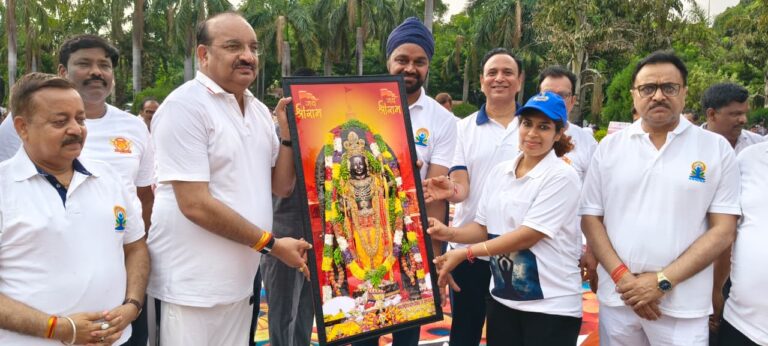 सुलतानपुर योग दिवस कार्यक्रम में दिनेश प्रताप सिंह का विपक्ष पर हमला, राहुल गांधी पर तीखी टिप्पणी