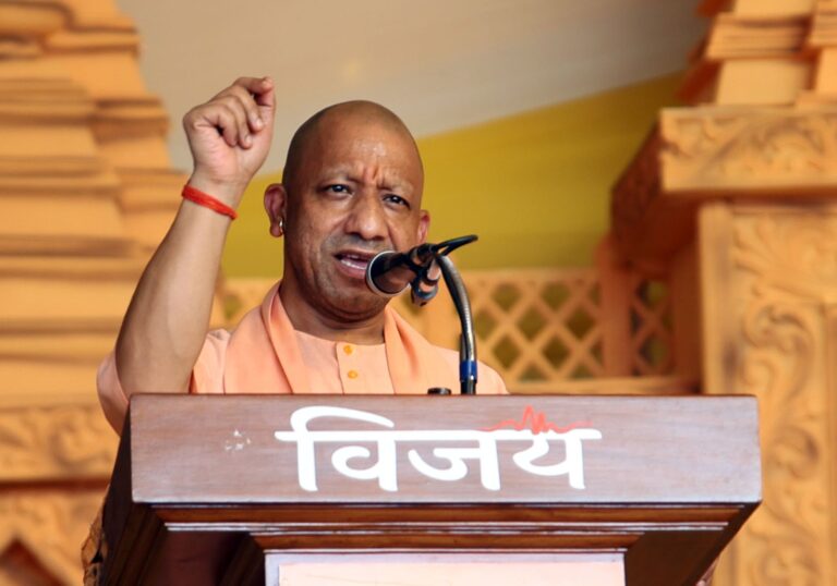 सबसे लंबे समय तक निर्वाचित प्रधानमंत्री रहने का रिकॉर्ड, सीएम योगी ने दी पीएम मोदी को बधाई