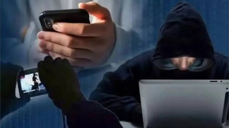 एआई से अश्लील फोटो बनाकर सोशल मीडिया पर वायरल करने का आरोप, नोएडा में केस दर्ज