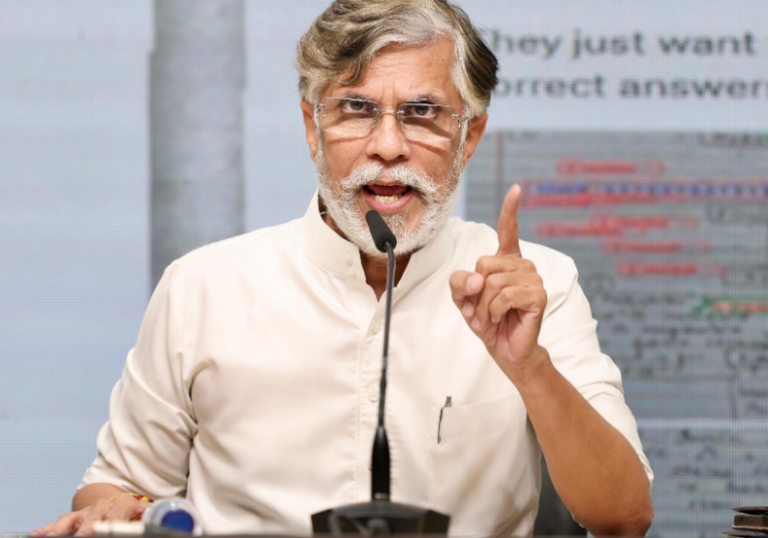 कांग्रेस का केंद्र सरकार पर हमला, पेपर लीक और शिक्षा व्यवस्था को कमजोर करने का लगाया आरोप