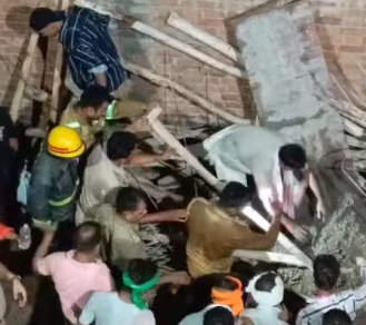 बाराबंकी में बड़ा हादसा! निर्माणाधीन बिल्डिंग की शटरिंग ढही, मलबे में दबे 9 मजदूर, एक की मौत