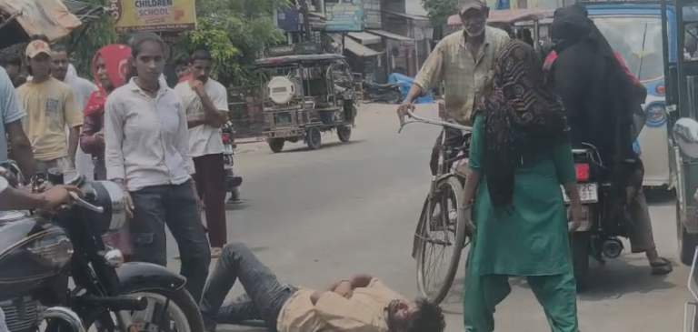 मुजफ्फरनगर नाले में मिला शव तो परिजनों ने काटा बवाल! चौकी के बाहर लगाया जाम! पोस्टमार्टम कराने से किया इनकार