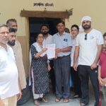 मुजफ्फरनगर में सीलिंग कार्रवाई के विरोध में डीएम कार्यालय पहुंचे व्यापारी, बिना नोटिस कार्रवाई पर जताया कड़ा विरोध