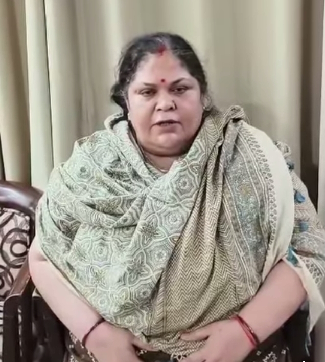 ‘अजय राय की जान को खतरा’! पत्नी रीना राय का बड़ा आरोप, आधी रात पुलिस कार्रवाई पर मचा सियासी बवाल