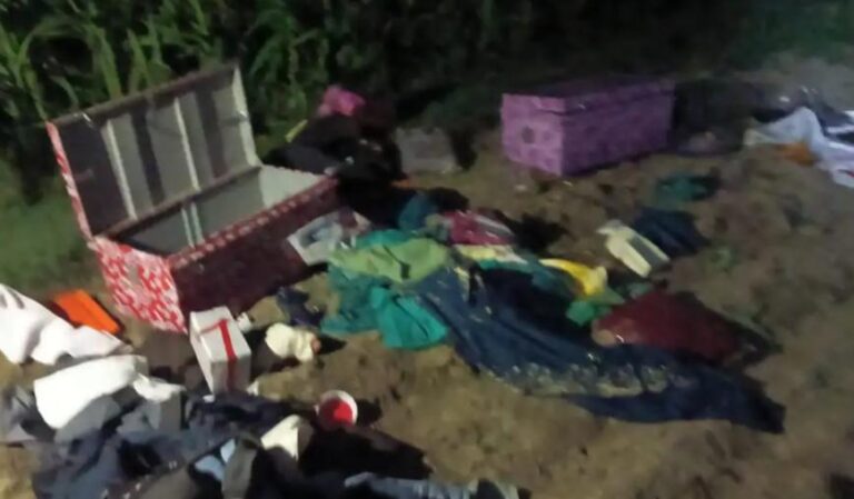 देवरिया में बड़ी चोरी: छत पर सो रहे परिवार के घर से लाखों के जेवर और नकदी उड़ाई
