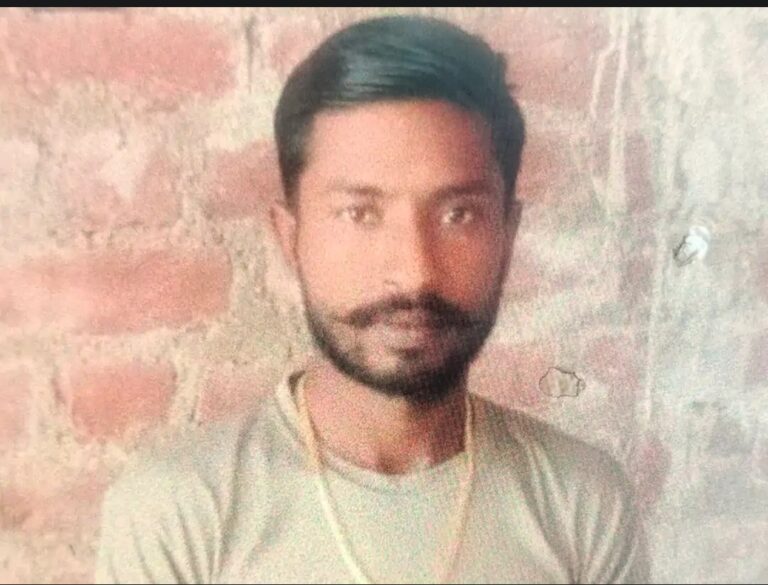 औरैया में नीम के पेड़ से लटका मिला युवक का शव, हत्या की आशंका