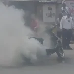 मुज़फ़्फ़रनगर में चलती ईवी स्कूटी बनी आग का गोला, मची अफरा-तफरी