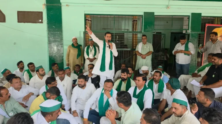 मुजफ्फरनगर में भाकियू का हुंकार सम्मेलन: भ्रष्टाचार, किसानों के शोषण और बिजली संकट पर गरजे नवीन राठी, आंदोलन की दी चेतावनी