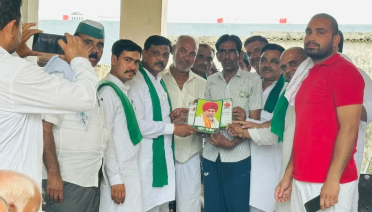 खतौली में भाकियू का शक्ति प्रदर्शन: किसान पंचायत के बाद बिजलीघर पर धरना, आश्वासन मिलने पर खत्म हुआ आंदोलन