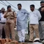 खतौली में कांवड़ यात्रा की तैयारियां तेज, निर्माणाधीन पुलिया का अधिकारियों ने किया निरीक्षण