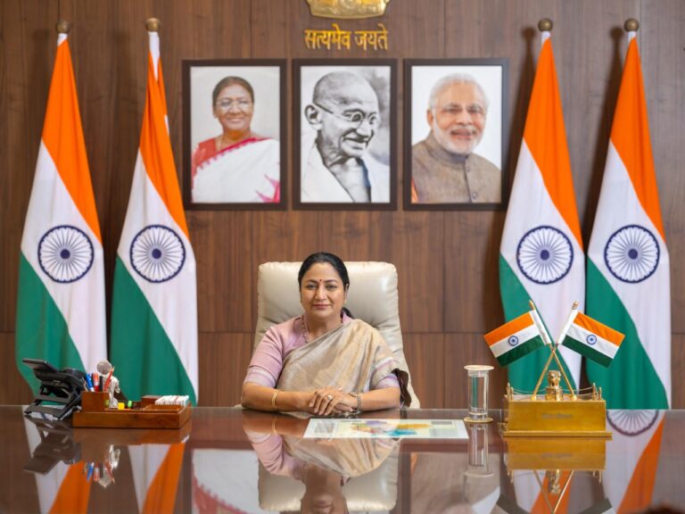 दिल्ली ईवी नीति से बड़ा फायदा: इलेक्ट्रिक वाहनों पर भारी छूट, लाखों रुपये तक की बचत का दावा!