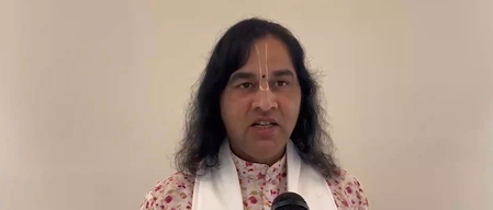 सनातन बोर्ड के गठन पर जोर: मंदिरों के चढ़ावे के सदुपयोग और पारदर्शिता के लिए देवकीनंदन ठाकुर की बड़ी मांग