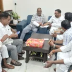 मुजफ्फरनगर में शामली-गोरखपुर एक्सप्रेसवे के मुआवजे को लेकर किसानों की आवाज बुलंद, कैबिनेट मंत्री से मिले ग्रामीण