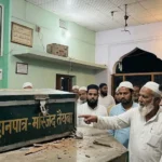मुजफ्फरनगर में मस्जिद बनी चोरों का निशाना! दानपात्र की नकदी और कीमती सामान चोरी, लोगों में भारी आक्रोश