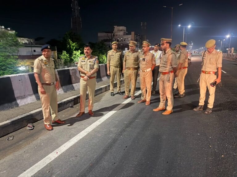 कानपुर में बर्रा एलिवेटेड पुल पर भीषण हादसा, ट्रैफिक सिपाही और ट्राला चालक की मौत, एक घायल