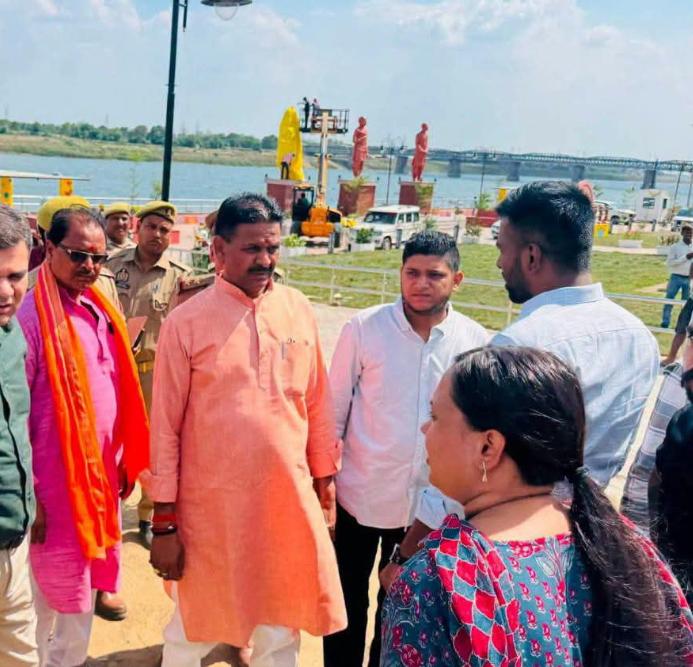 प्रयागराज को मिलेगी नई पहचान! CM योगी करेंगे तीन महान विभूतियों की प्रतिमाओं का अनावरण, तैयारियां अंतिम चरण में