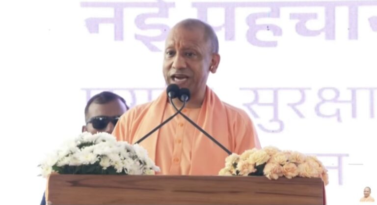 गाजियाबाद में सीएम योगी का विपक्ष पर हमला, बोले- आस्था रोकने वालों को जनता ने जवाब दिया, 868 करोड़ की परियोजनाओं की सौगात