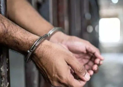 किराए के विवाद में ई-रिक्शा चालक की हत्या! महोबा पुलिस ने 3 बाल अपचारियों को दबोचा