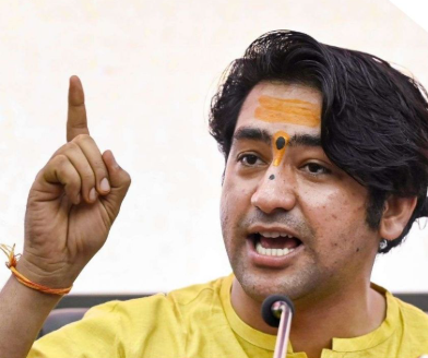 अयोध्या में धीरेंद्र शास्त्री का बड़ा बयान: राम मंदिर दान प्रकरण को बताया “महापाप”, बोले-दोषियों को भगवान भी देंगे दंड और कानून भी करेगा कार्रवाई