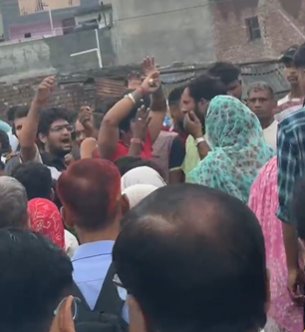 गाजियाबाद में बारिश बनी मासूम की मौत का कारण, गली में भरे पानी में डूबकर तीन साल की बच्ची की दर्दनाक मौत, गुस्साए लोगों ने लगाया जाम