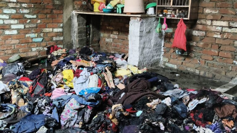 मुजफ्फरनगर में रहस्यमयी आग का तांडव! बेटी की शादी के लिए जोड़ा सामान, नकदी-जेवर सब स्वाहा, दूसरी बार जला वही मकान