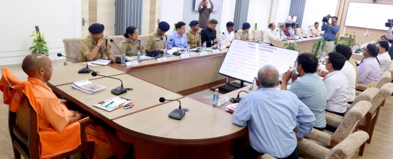 कांवड़ यात्रा को लेकर सीएम योगी सख्त, अफवाह फैलाने वालों पर कार्रवाई के निर्देश, सुरक्षा और व्यवस्था पुख्ता करने को कहा