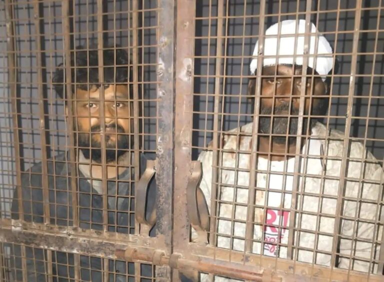 कानपुर में लूट की कोशिश नाकाम: विरोध करने पर बदमाशों ने चलाई गोली, ग्रामीणों ने दबोचा